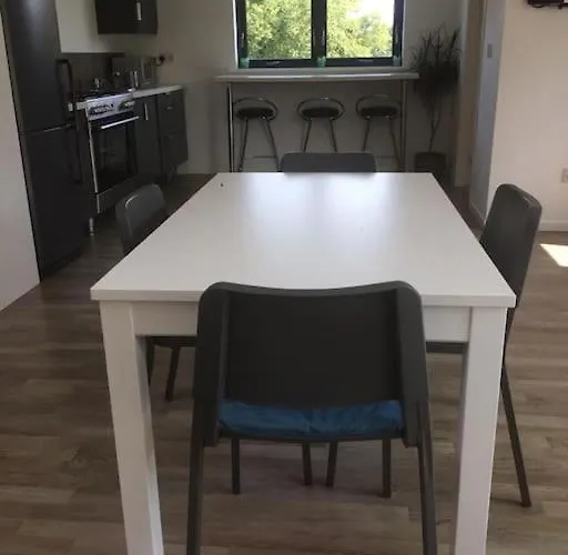 Eden Falls Apartment *